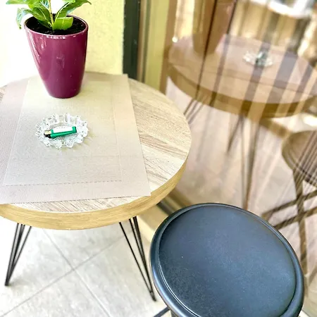 франческа Apartment Warna